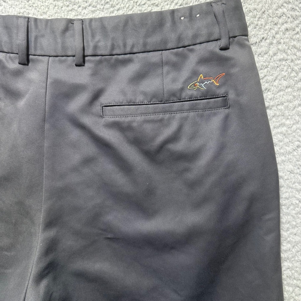 Greg Norman Tasso Elba Mens 36 Gray Golf Shorts Shark Logo Performance Polyester - Picture 3 of 9